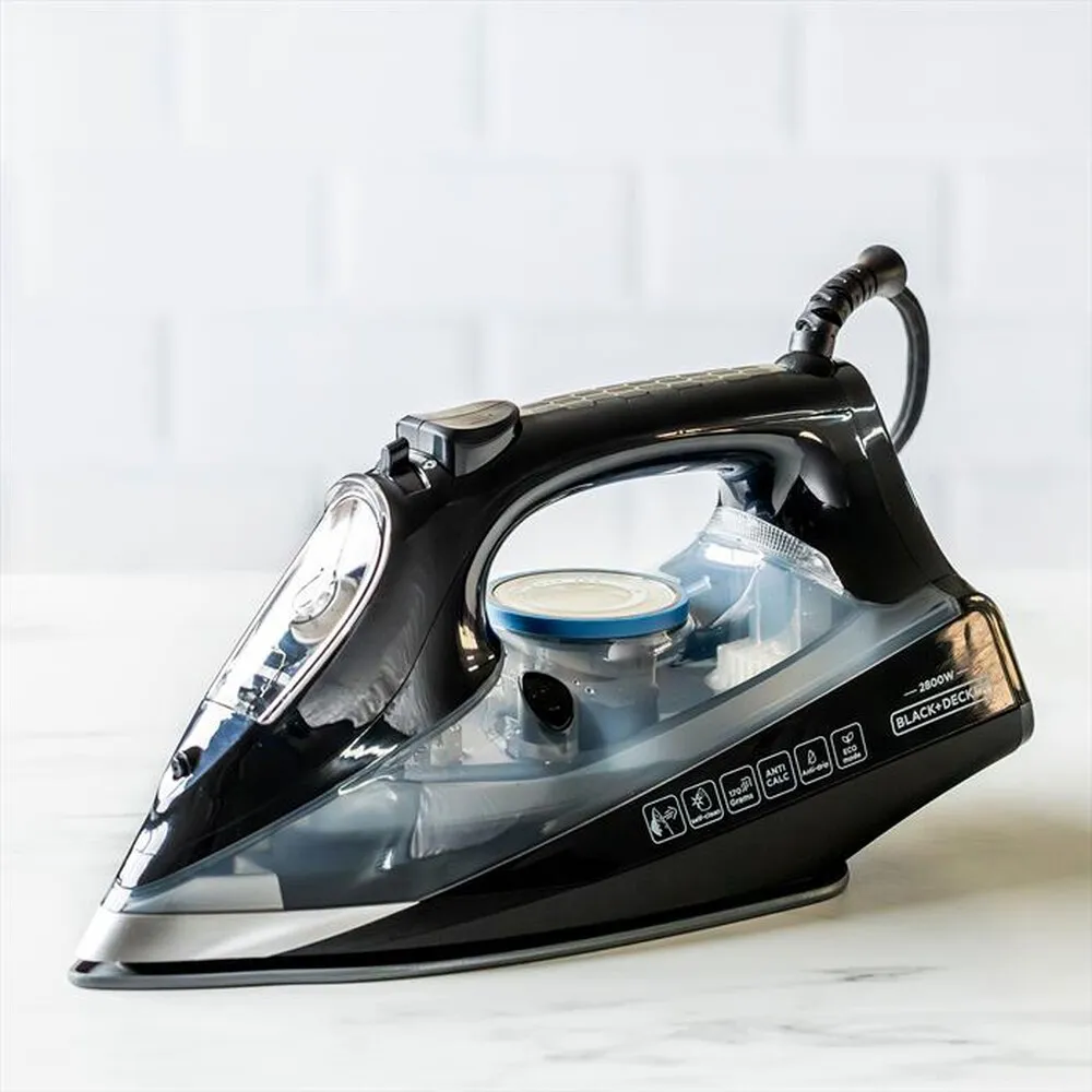 BLACK & DECKER - Ferro da stiro a vapore BXIR2805E-NERO