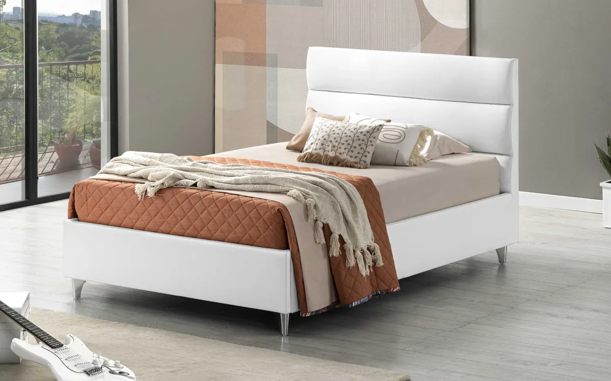 Letto contenitore una piazza e mezza con piedini rivestimento ego bianco: Noah
