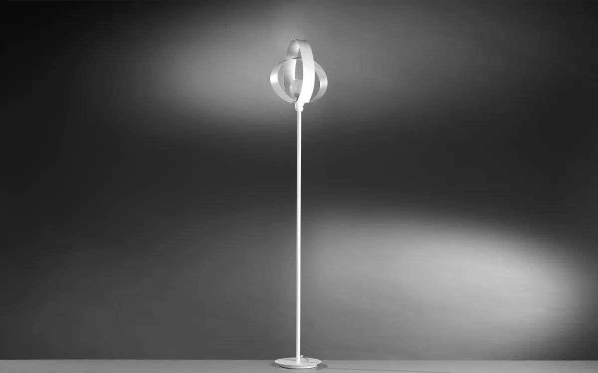 Piantana e27 senza lampadina : Serena