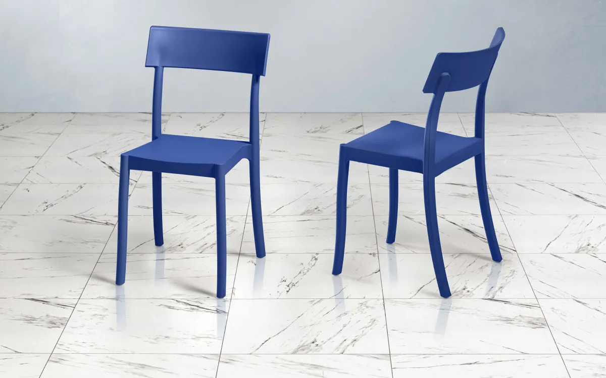 Sedia blu: Milly