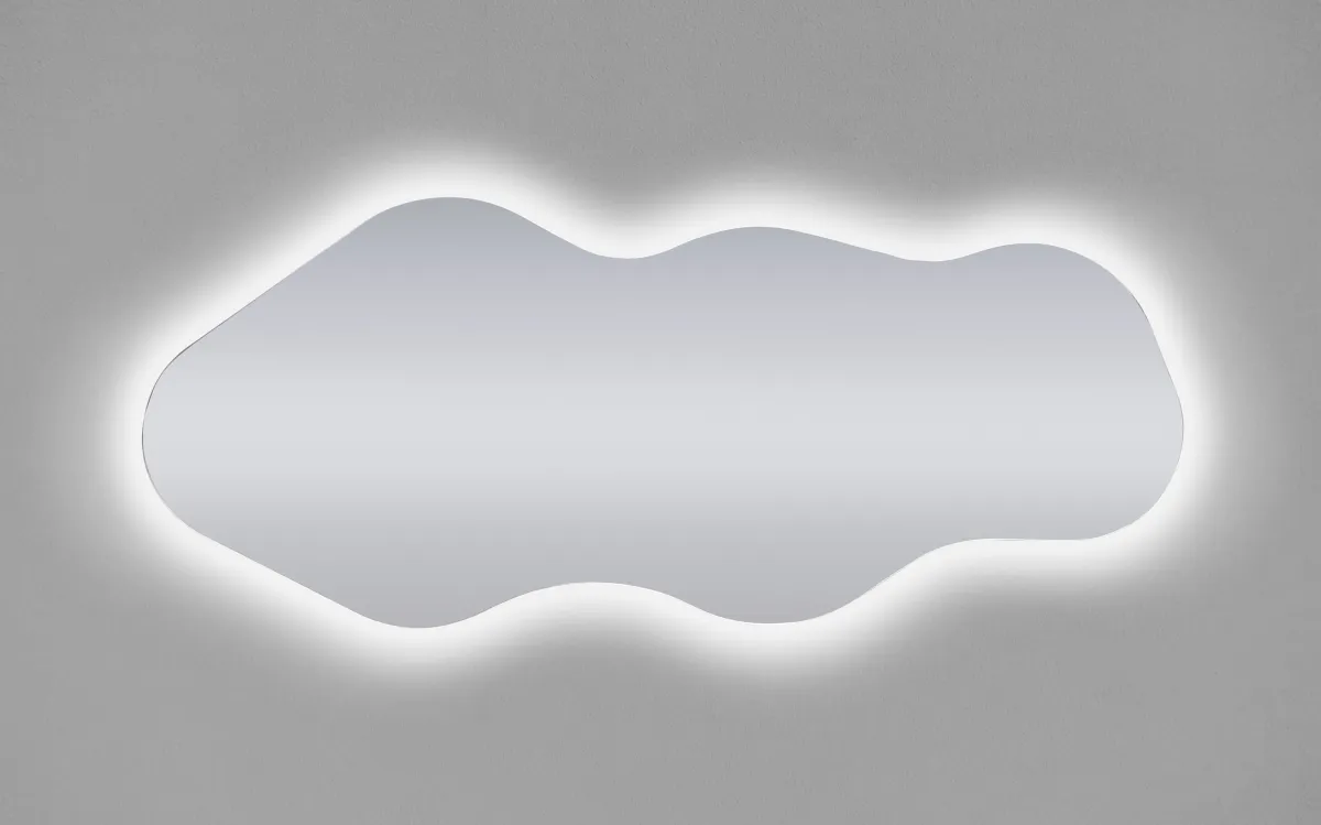 Specchiera sagomata retroilluminata perimetrale con striscia neon led ed interruttore touch frontale : Blob