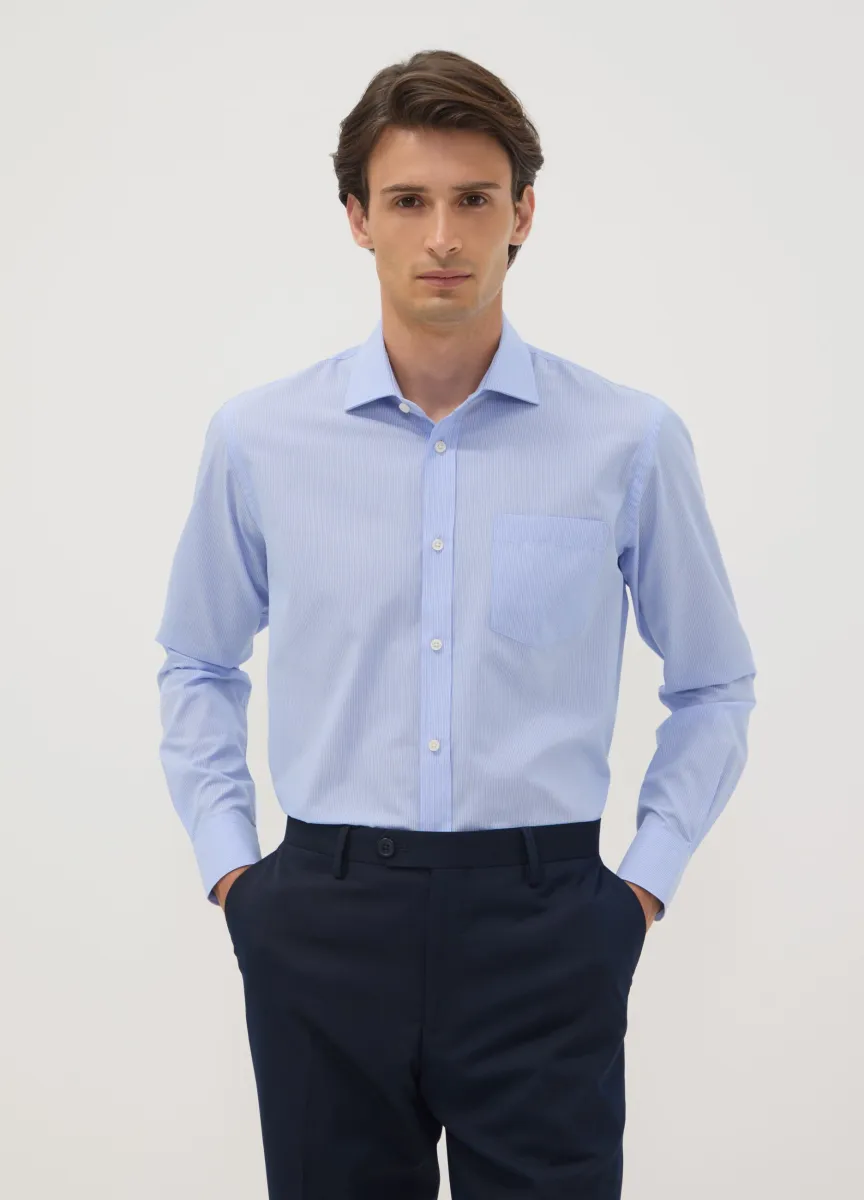 Camicia azzurra in misto cotone a righe sottili easy iron regular fit