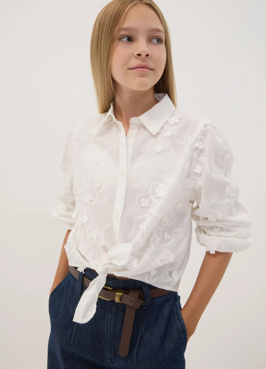 Camicia bianca in popeline di puro cotone con ricami floreali