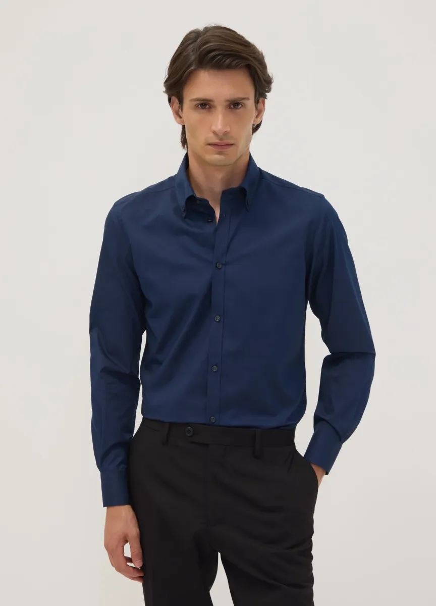 Camicia blu slim fit con collo button down easy iron