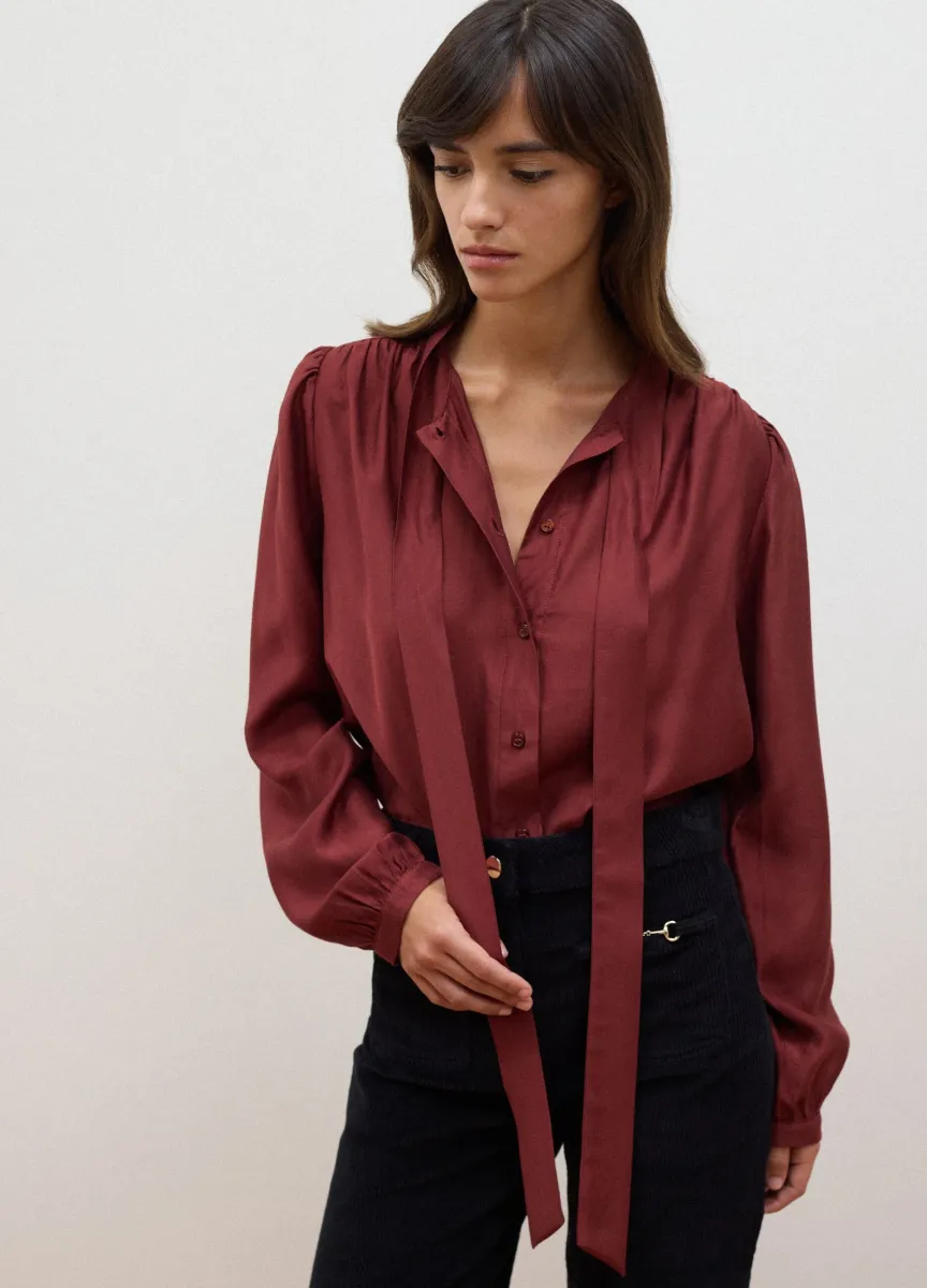 Camicia rossa in misto viscosa con fiocco al collo