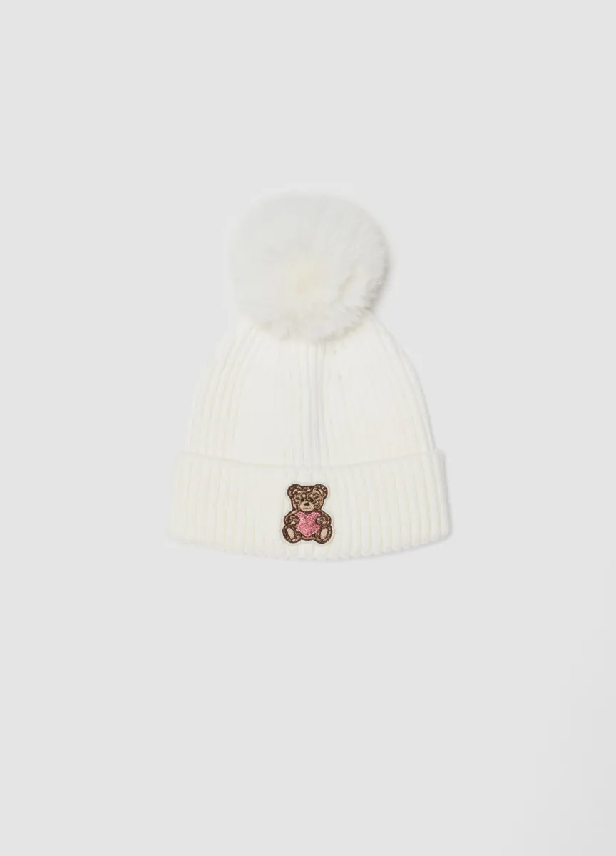 Cappello bianco in misto viscosa a costine con pompon