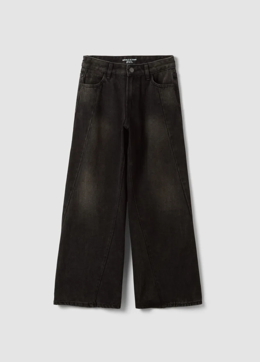 Jeans neri balloon fit in misto cotone, viscosa, lyocell e lana