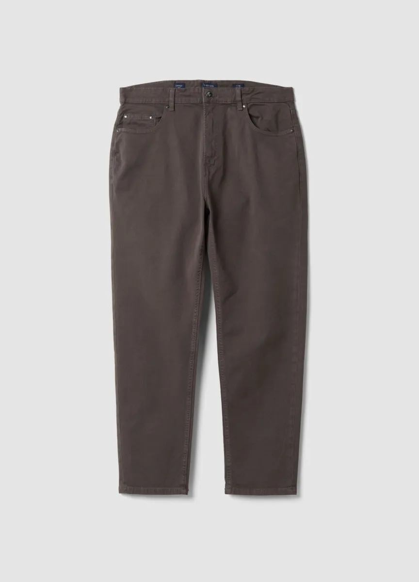 Pantaloni marroni in twill di cotone elasticizzato carrot fit