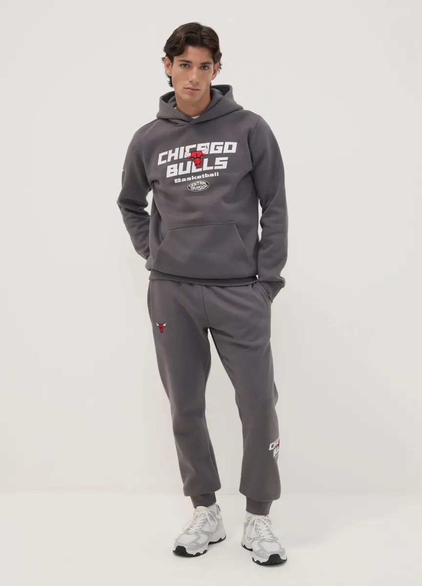 Pantaloni sportivi grigi in misto cotone con coulisse e stampa Chicago Bulls