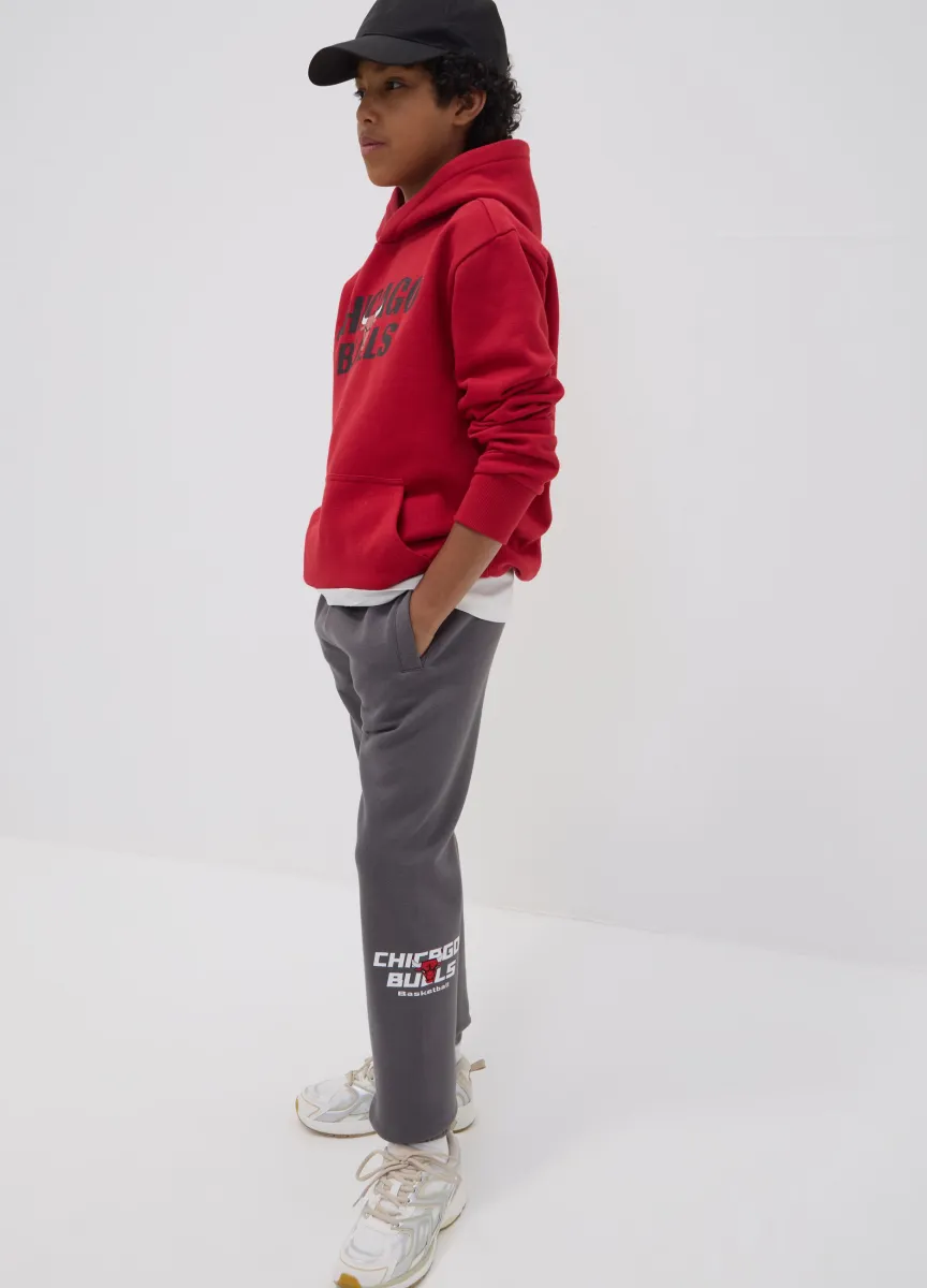 Pantaloni sportivi grigi in misto cotone con stampa Chicago Bulls