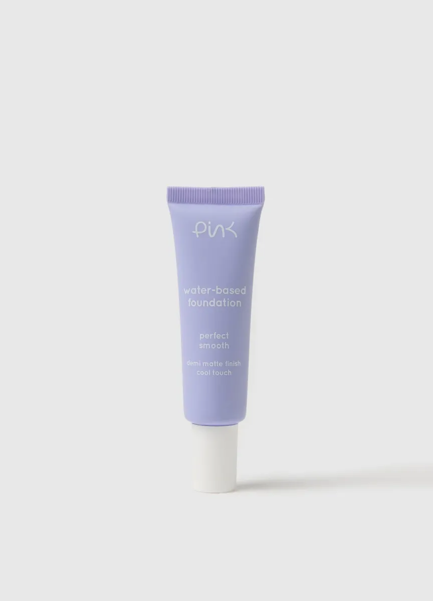Pink perfect smooth water-based foundation 01 Porcelain