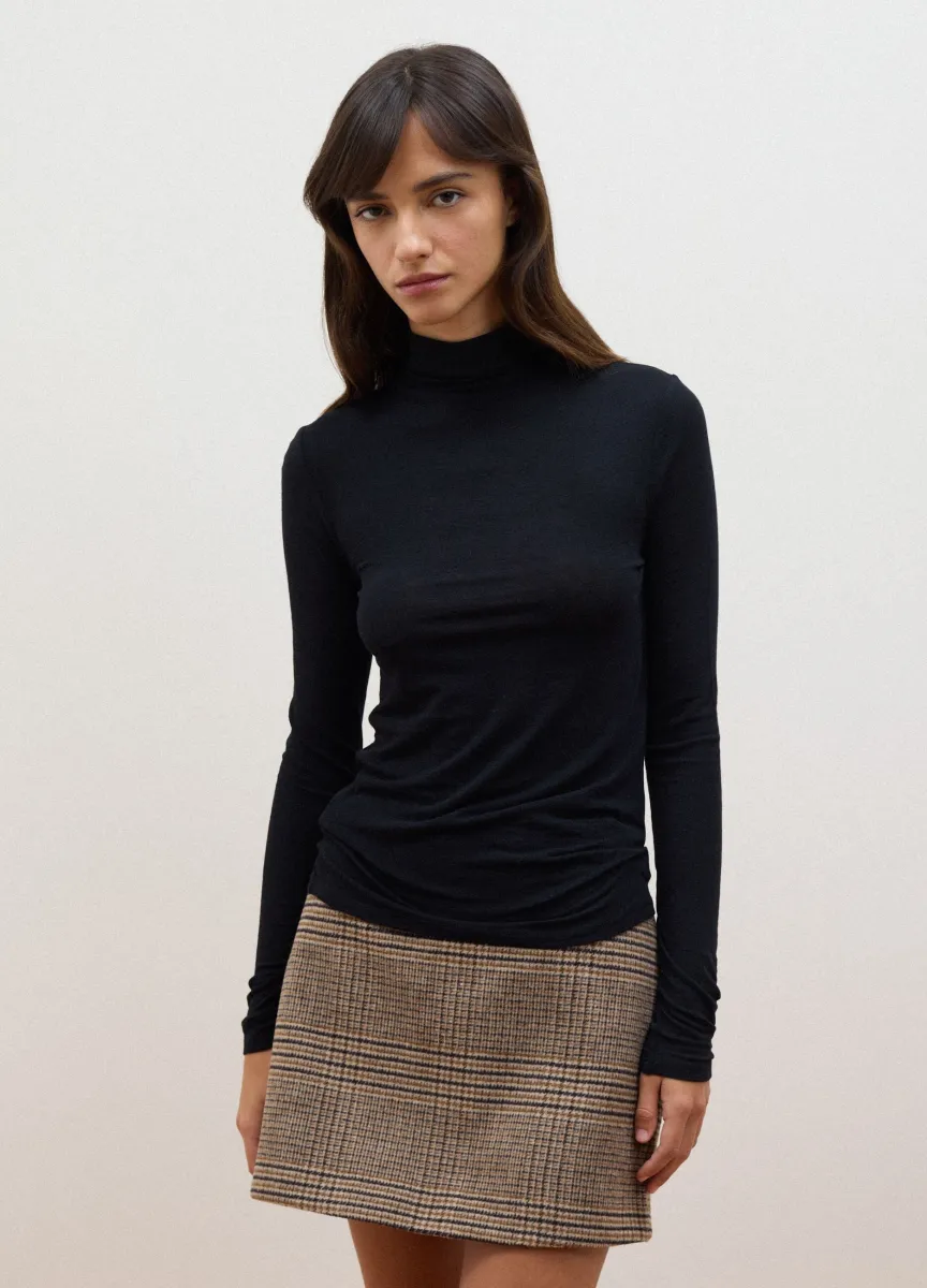 T-shirt nera in modal e cashmere elasticizzato regular fit