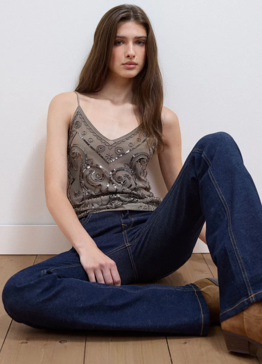 Tank top beige fitted con spalline sottili in tessuto elasticizzato
