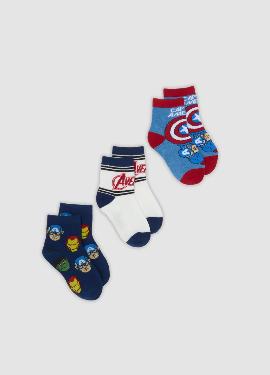 Tripack di calze corte in cotone organico elasticizzato a tema Avengers