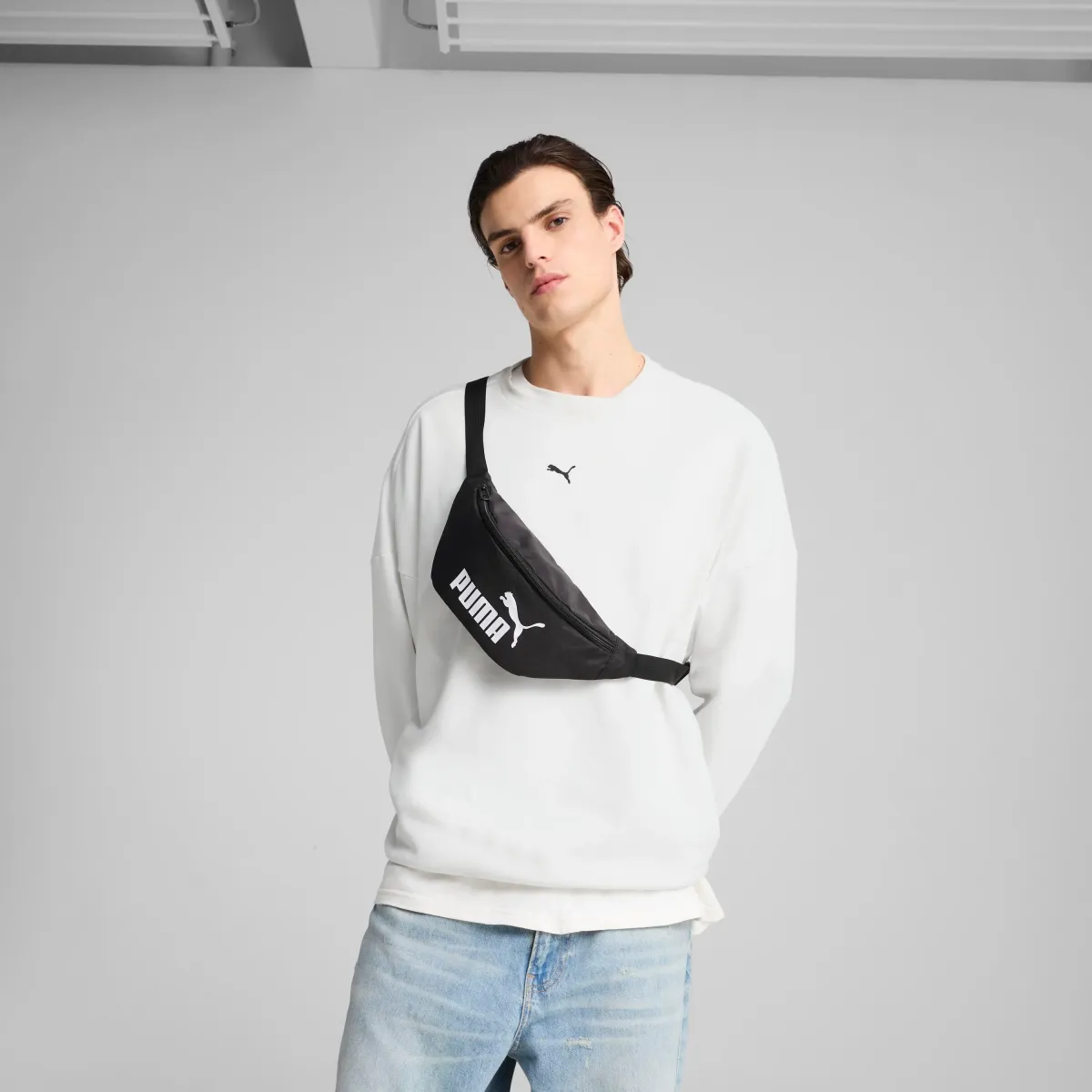 Marsupio sportivo nero con tasche e logo Puma Phase