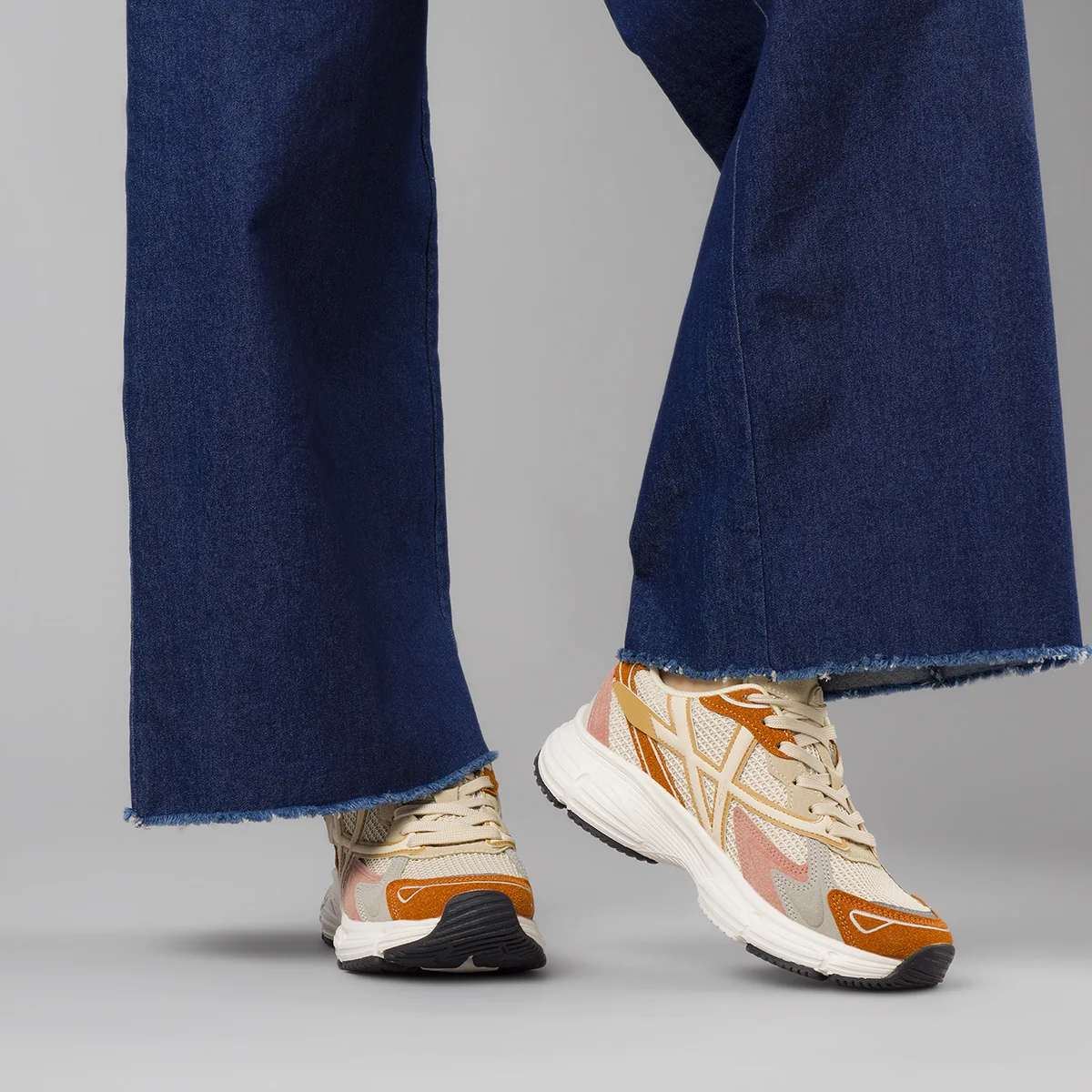 Sneakers Beige da Donna con inserti effetto scamosciato Americanino
