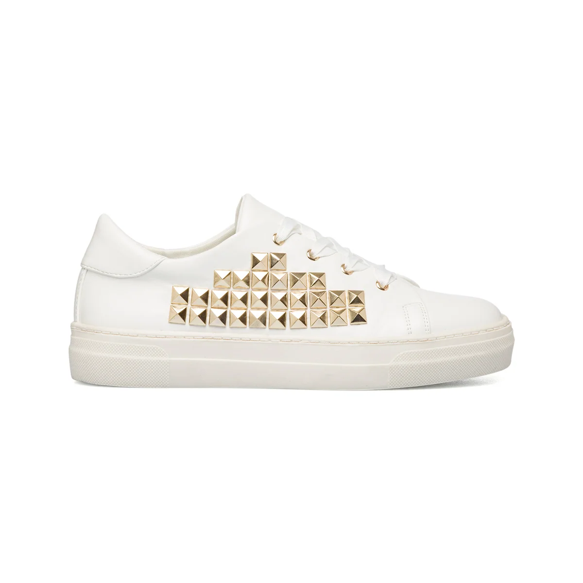 Sneakers bianche con borchie a piramide Swish Jeans