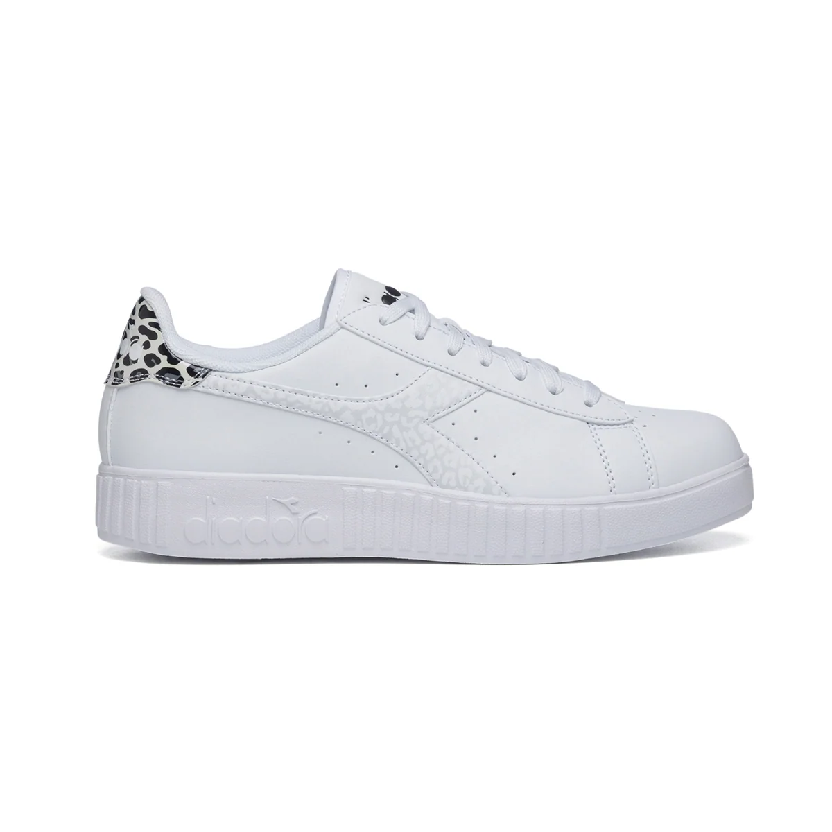 Sneakers bianche con logo laterale animalier Diadora Game P Step