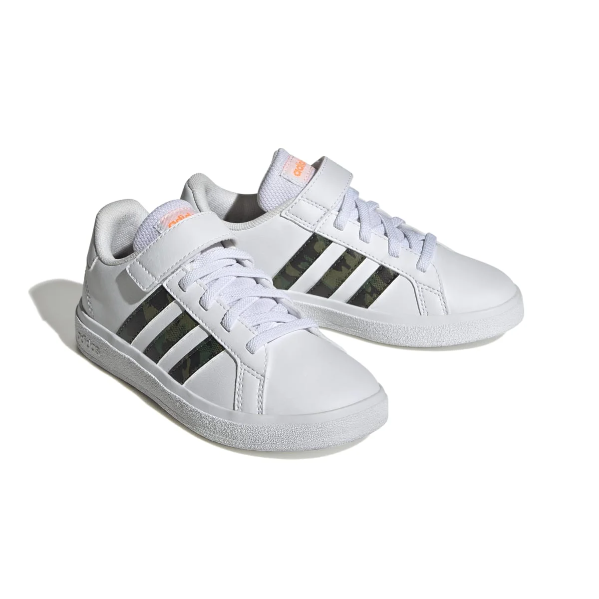 Sneakers bianche da bambino con strisce camouflage adidas Grand Court 2.0 EL K
