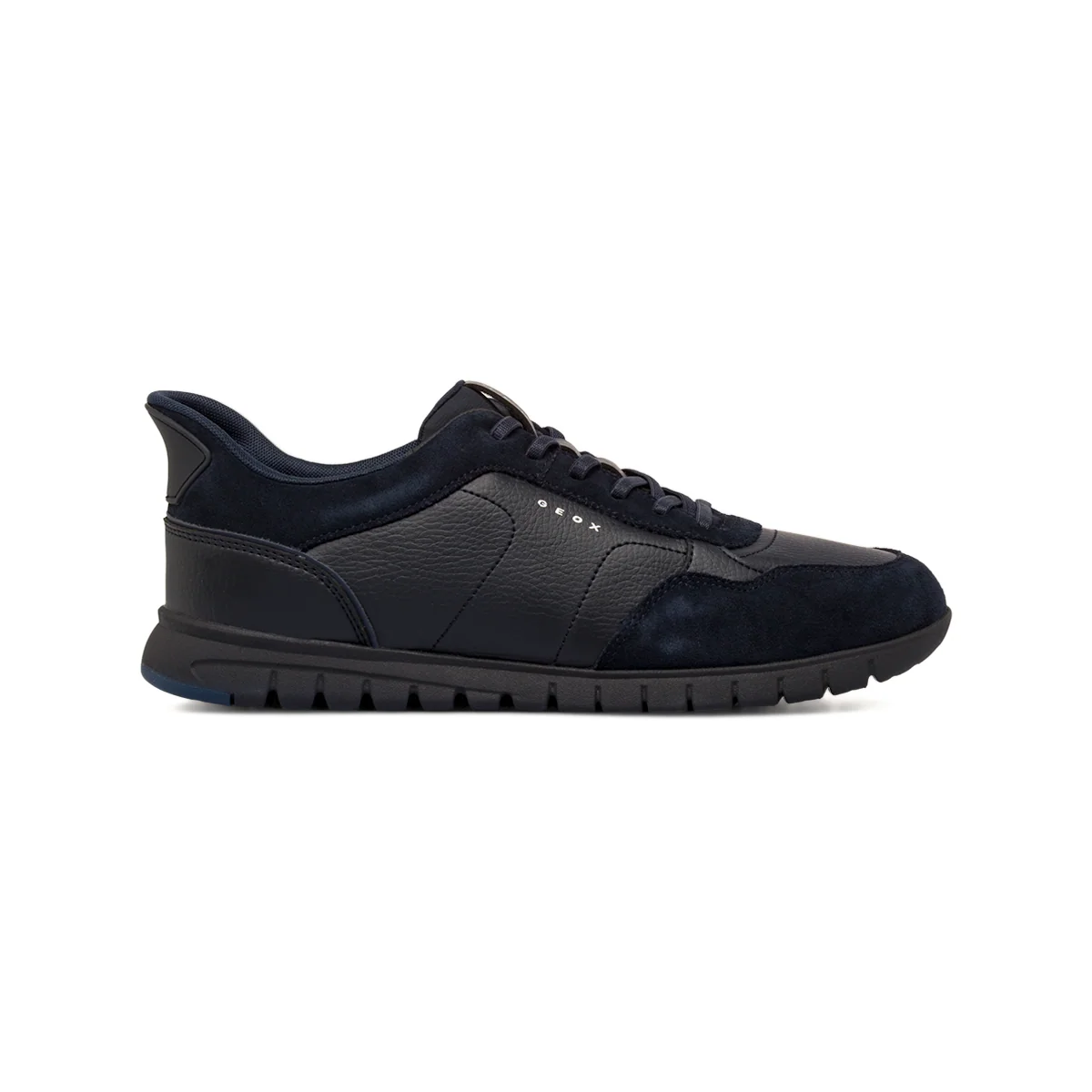 Sneakers blu Uomo con suola traspirante e dettagli effetto scamosciato Geox