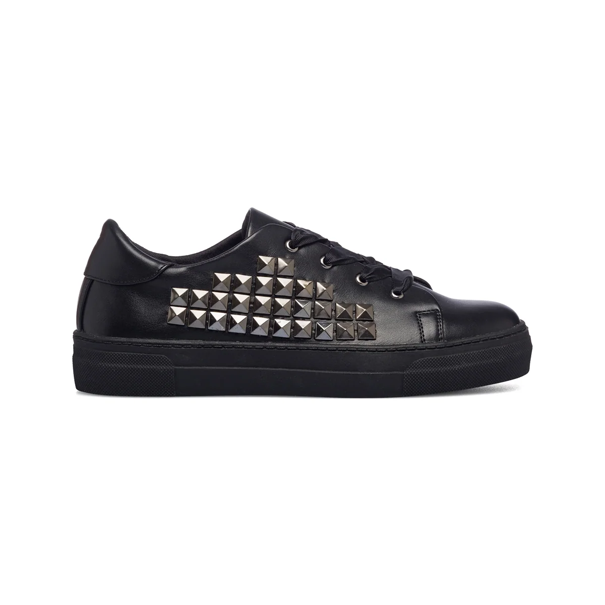 Sneakers nere con borchie a piramide Swish Jeans