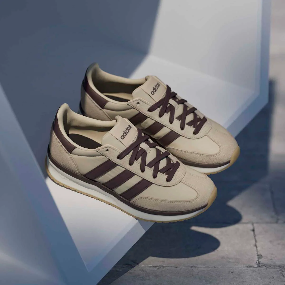 Sneakers sportive Donna beige sabbia e marroni adidas Run 70s 2.0