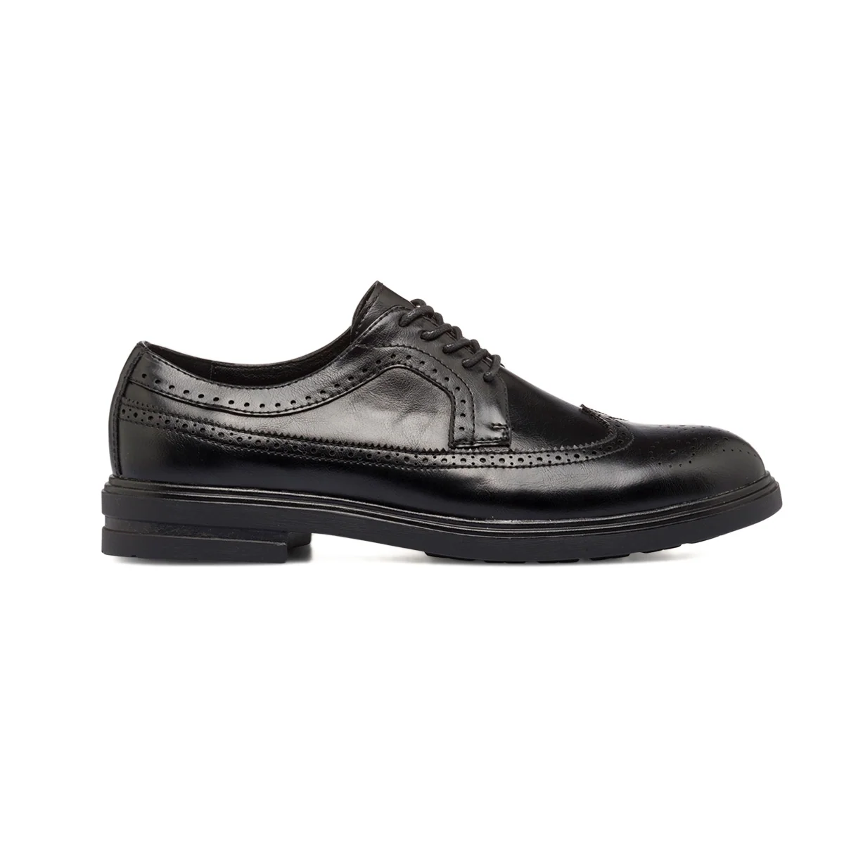 Stringate eleganti nere da uomo con allacciatura Derby e dettagli brogue Riflessi Urbani