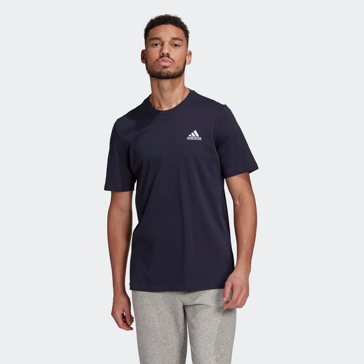 T-shirt blu adidas Essentials Embroidered Small Logo