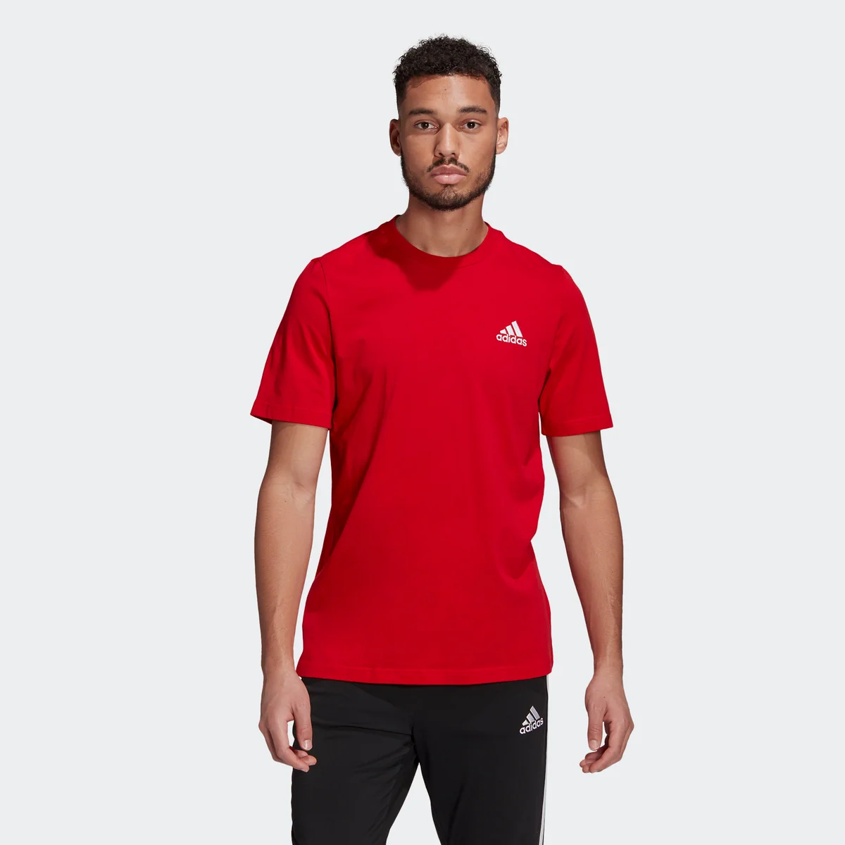 T-shirt rossa adidas Essentials Embroidered Small Logo